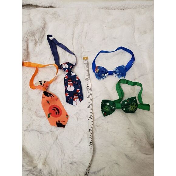 Pet Holiday Ties  - Picture 1 of 2